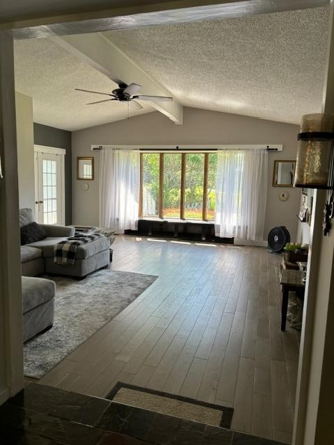 3193 North McKinley Road Flushing, MI 48433 - Photo 3 of 23 50143637-9068cb68-32c9-4dd1-9ce6-a54b21fd4c68.JPG