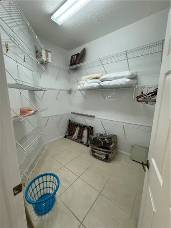 $2,600 | 408 North Key Lime Square Southwest, Vero Beach, FL 32968