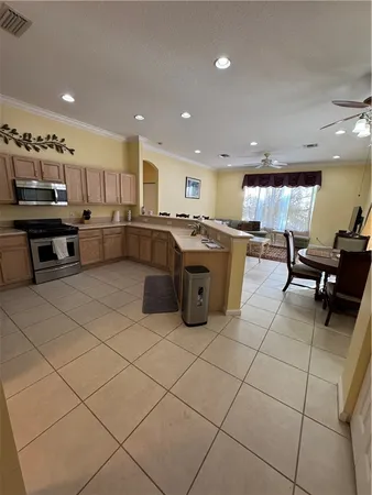 $2,600 | 408 North Key Lime Square Southwest, Vero Beach, FL 32968