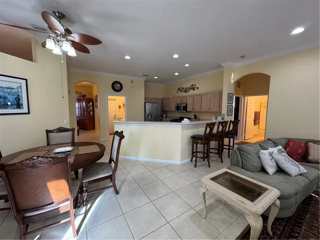 $3,100 | 408 North Key Lime Square Southwest, Vero Beach, FL 32968