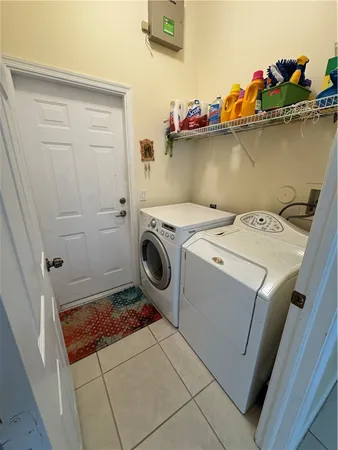 $2,600 | 408 North Key Lime Square Southwest, Vero Beach, FL 32968