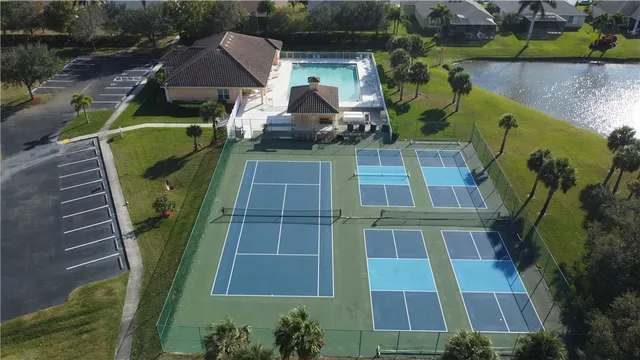 $3,100 | 408 North Key Lime Square Southwest, Vero Beach, FL 32968