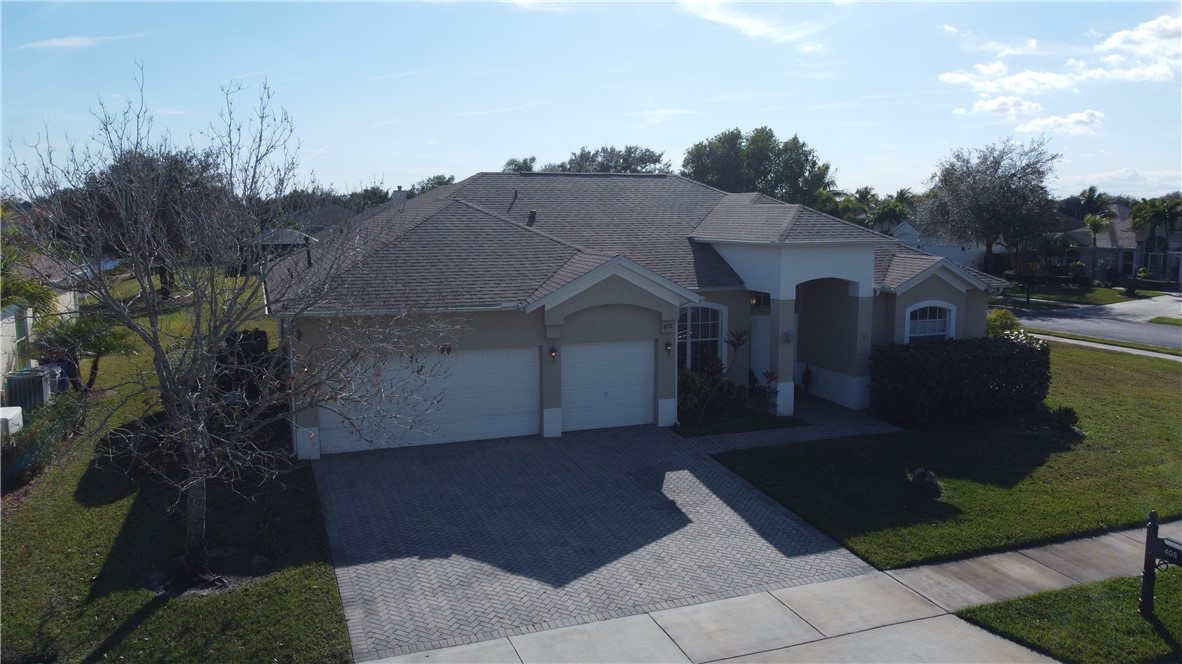 408 North Key Lime Square Southwest Vero Beach, FL 32968 - Photo 5 of 36