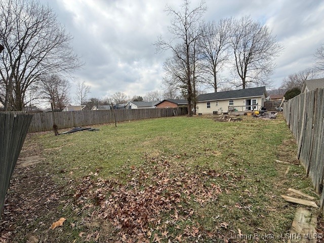 3810 Wayne Street New Albany, IN 47150 - Photo 5 of 21 large fenced in back yard