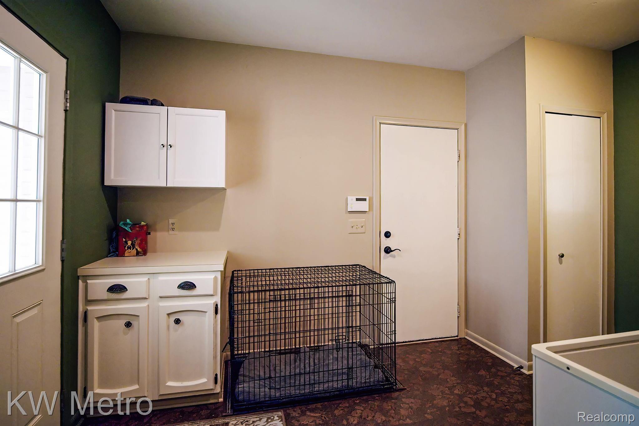 3985 Lincoln Road Bloomfield Hills, MI 48301 - Photo 46 of 46 web_Laundry-mudroom.jpg