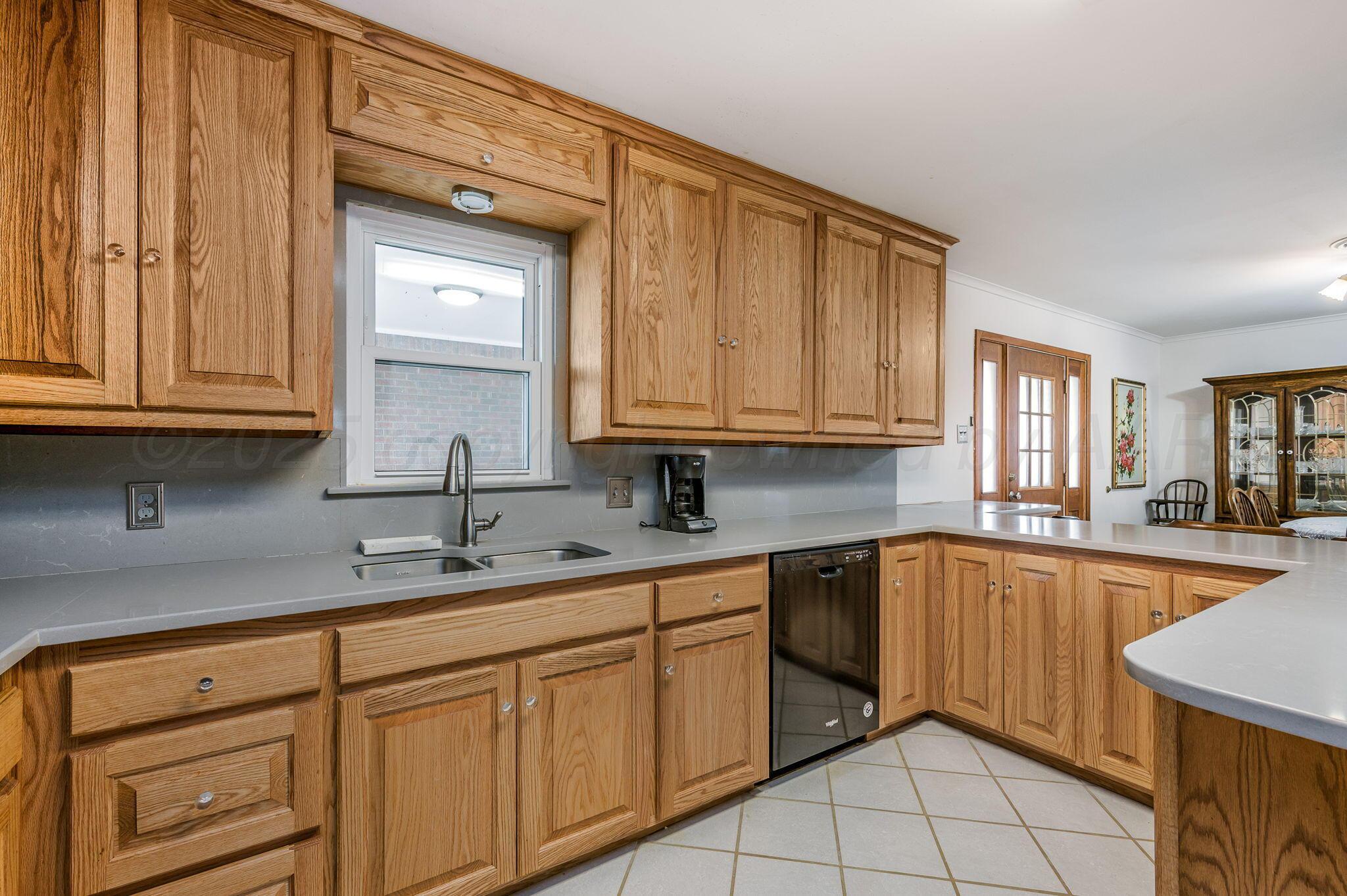 210 Geronimo Road Amarillo, TX 79108 - Photo 5 of 22 Kitchen-2