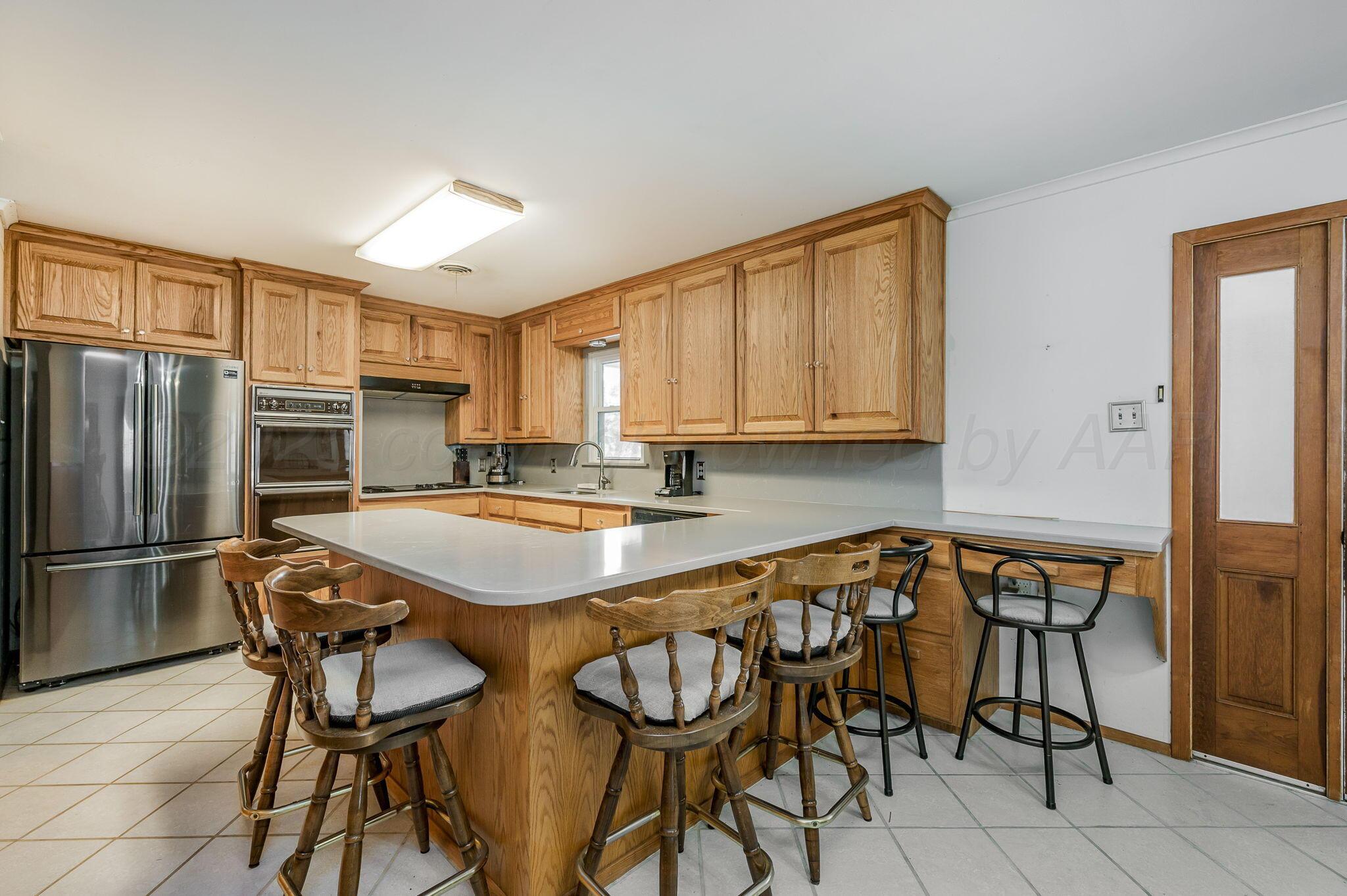 210 Geronimo Road Amarillo, TX 79108 - Photo 6 of 22 Kitchen