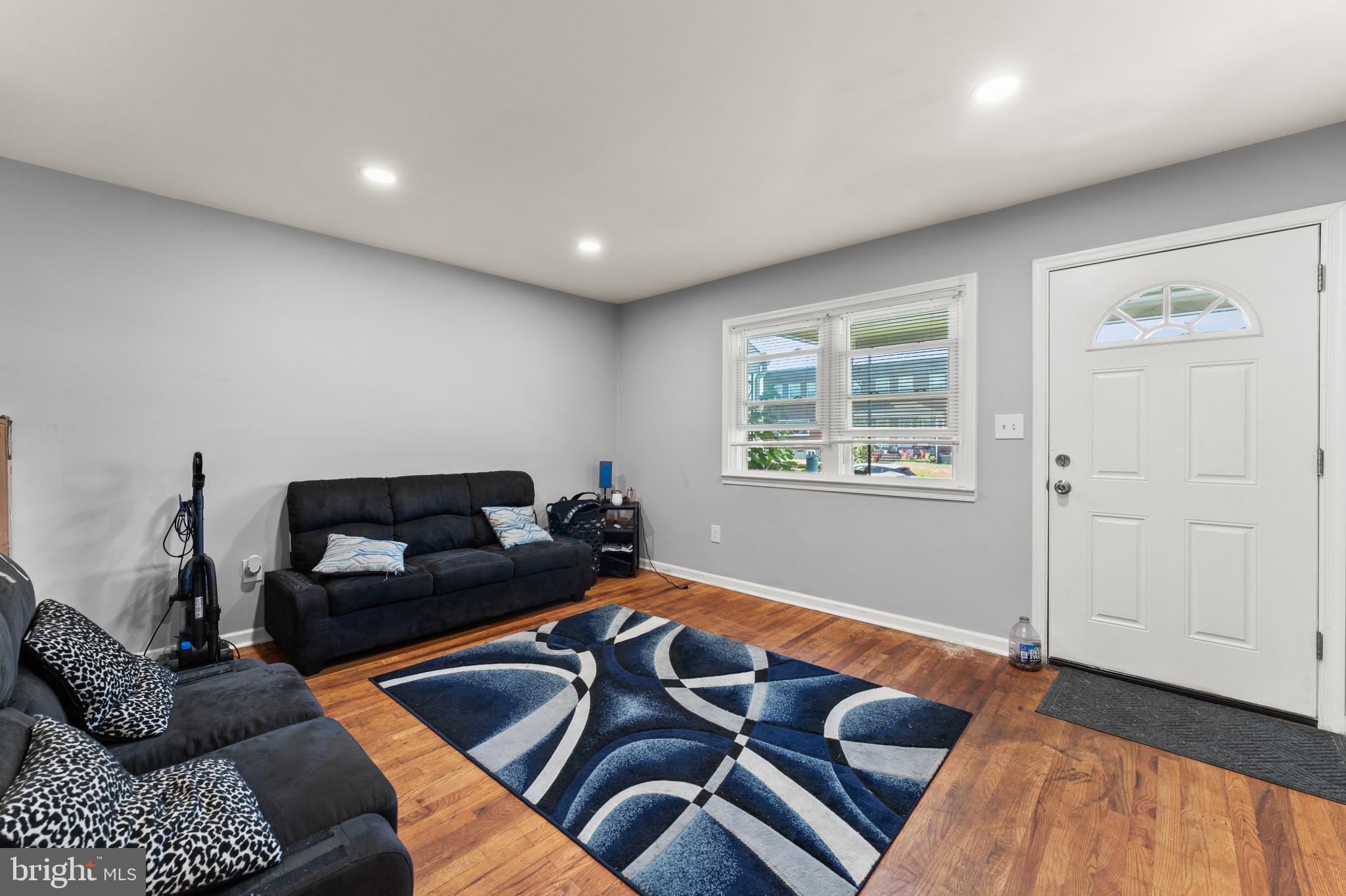 8146 Gray Haven Road Dundalk, MD 21222 - Photo 5 of 18