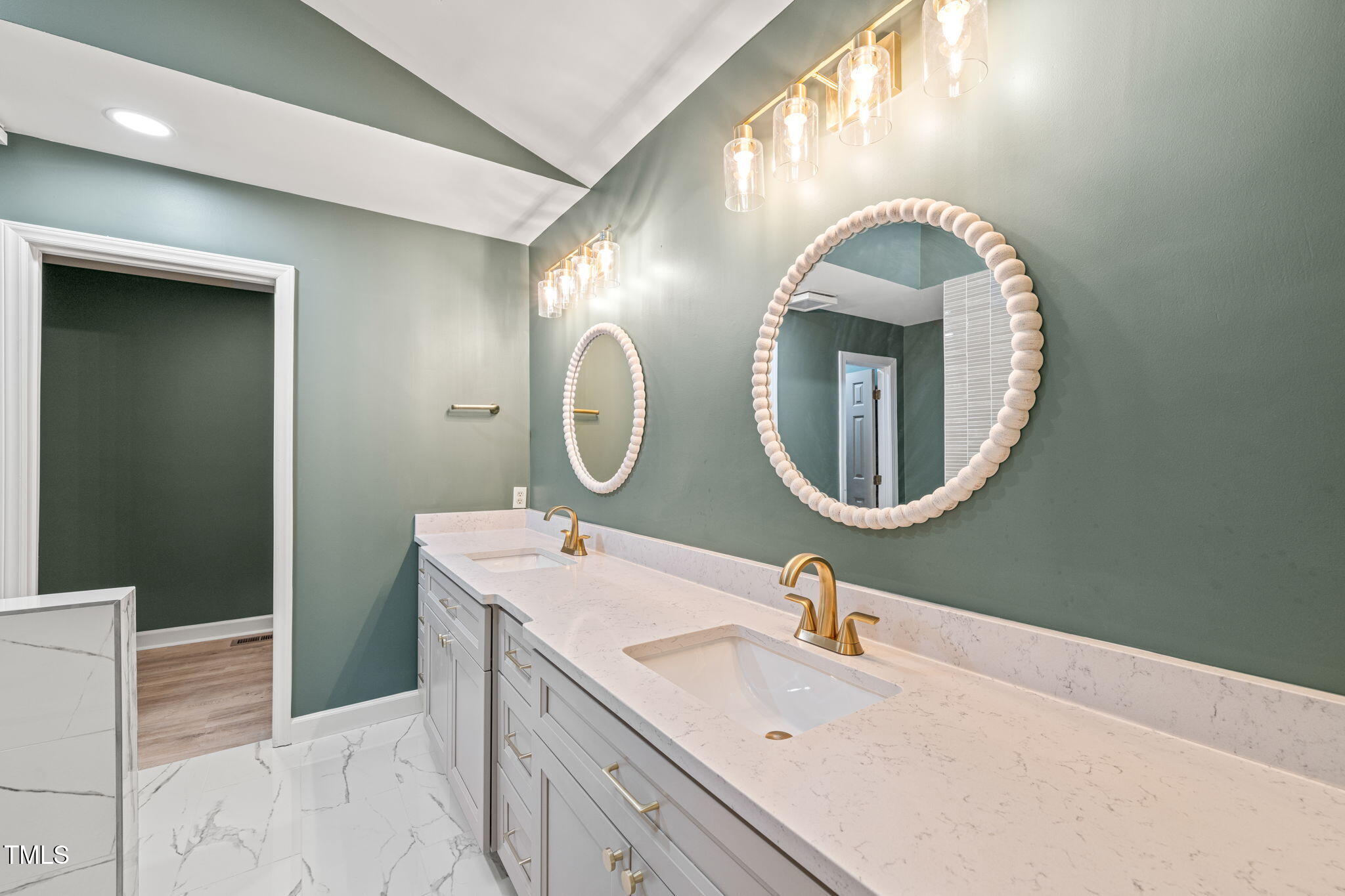 10000 Goodview Court Raleigh, NC 27613 - Photo 19 of 39 20-web-or-mls-DSC01997