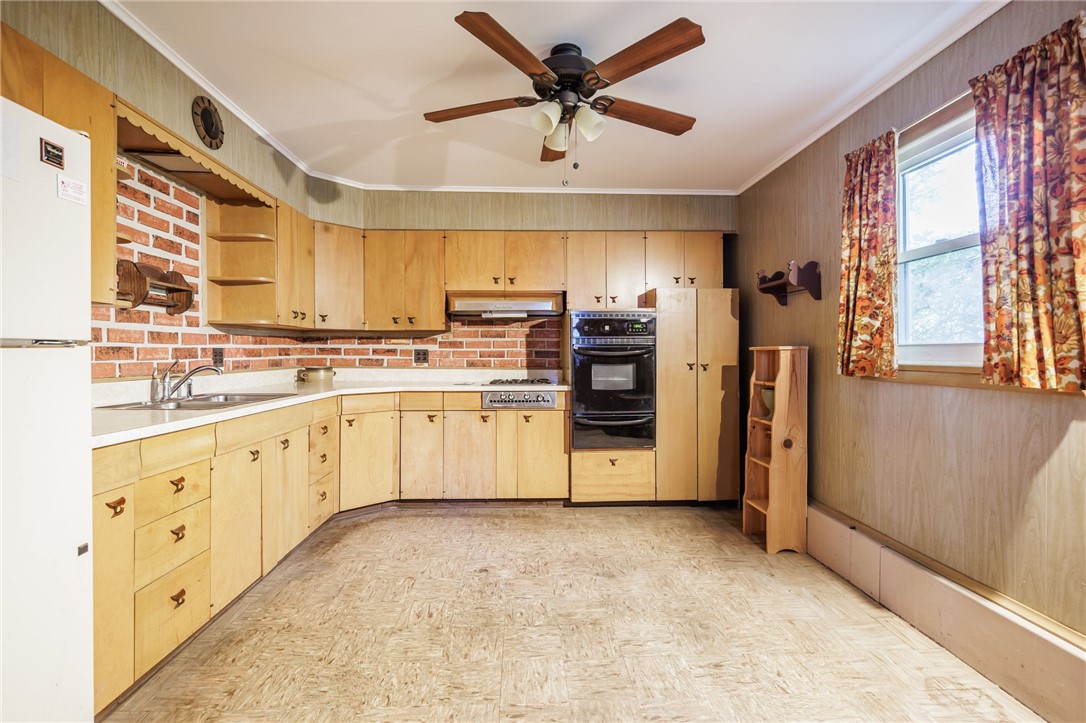 140 Oakland Street Rochester, NY 14620 - Photo 9 of 34