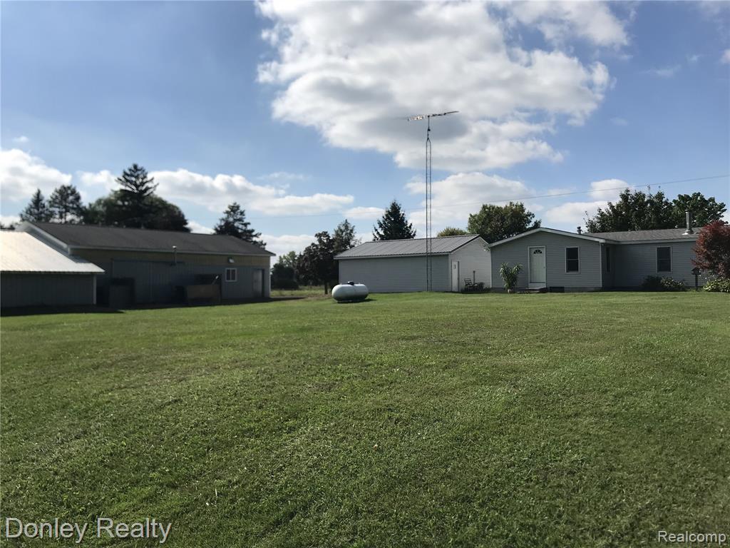 6767 White Creek Road Marlette, MI 48453 - Photo 2 of 11