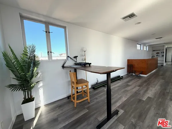 $8,400 | 46 Rose Avenue, Venice, CA 90291