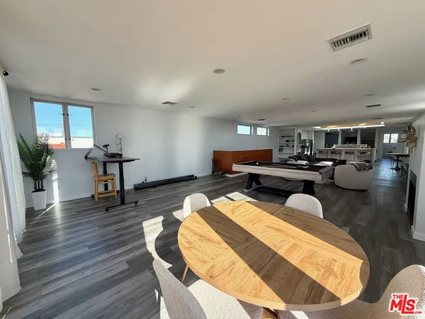 $8,400 | 46 Rose Avenue, Venice, CA 90291