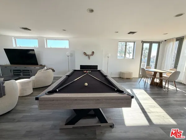 $8,400 | 46 Rose Avenue, Venice, CA 90291