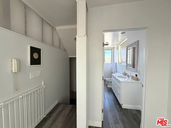 $8,400 | 46 Rose Avenue, Venice, CA 90291