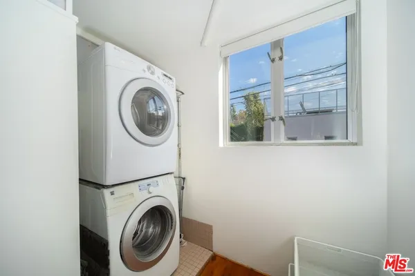 $8,400 | 46 Rose Avenue, Venice, CA 90291