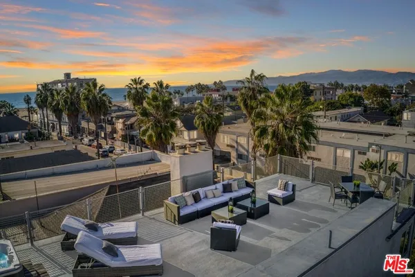 $8,400 | 46 Rose Avenue, Venice, CA 90291