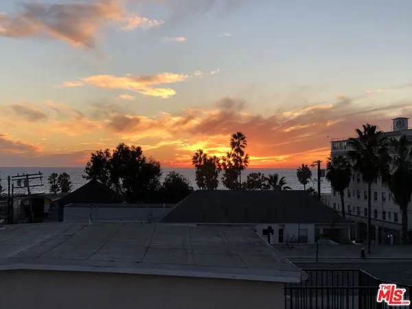 $8,400 | 46 Rose Avenue, Venice, CA 90291