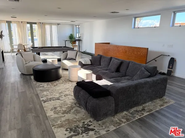 $8,400 | 46 Rose Avenue, Venice, CA 90291