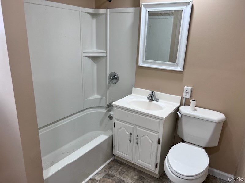 511 Mary Street Utica, NY 13501 - Photo 4 of 27