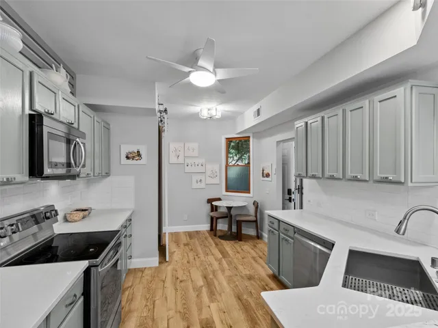 $525,000 | 220 Stoney Falls Loop, Unit 1 B2, Burnsville, NC 28714