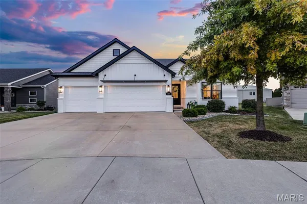 $600,000 | 21 Nickel Plate Drive, Edwardsville, IL 62025