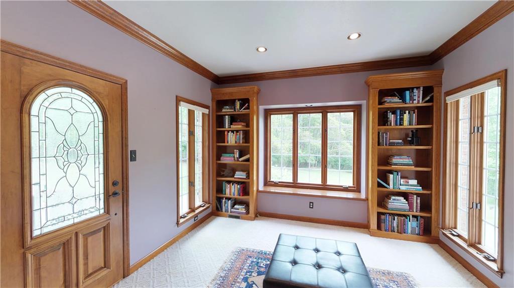 9153 Woodcrest Road Pittsburgh, PA 15237 - Photo 13 of 25 Gallery Image 13