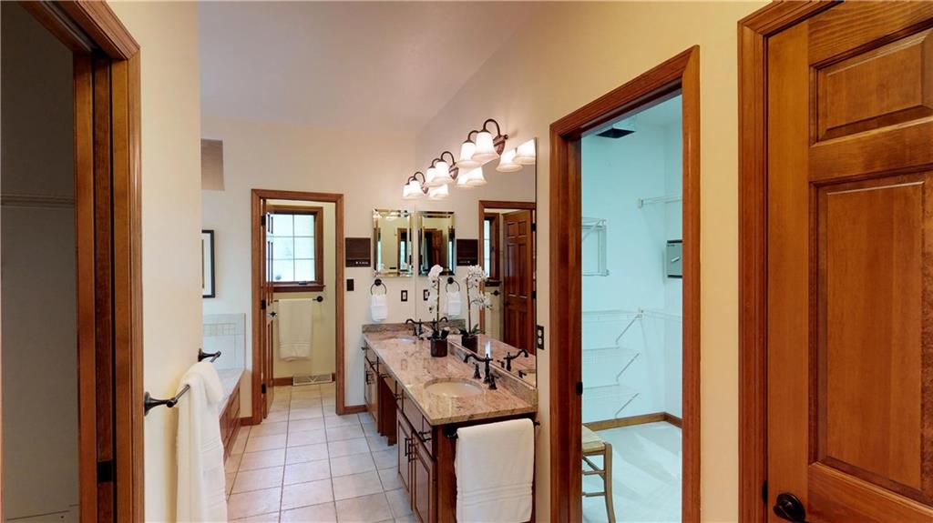 9153 Woodcrest Road Pittsburgh, PA 15237 - Photo 17 of 25 Gallery Image 17