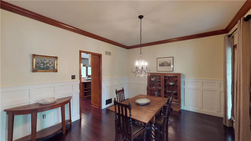 9153 Woodcrest Road Pittsburgh, PA 15237 - Photo 9 of 25 Gallery Image 9