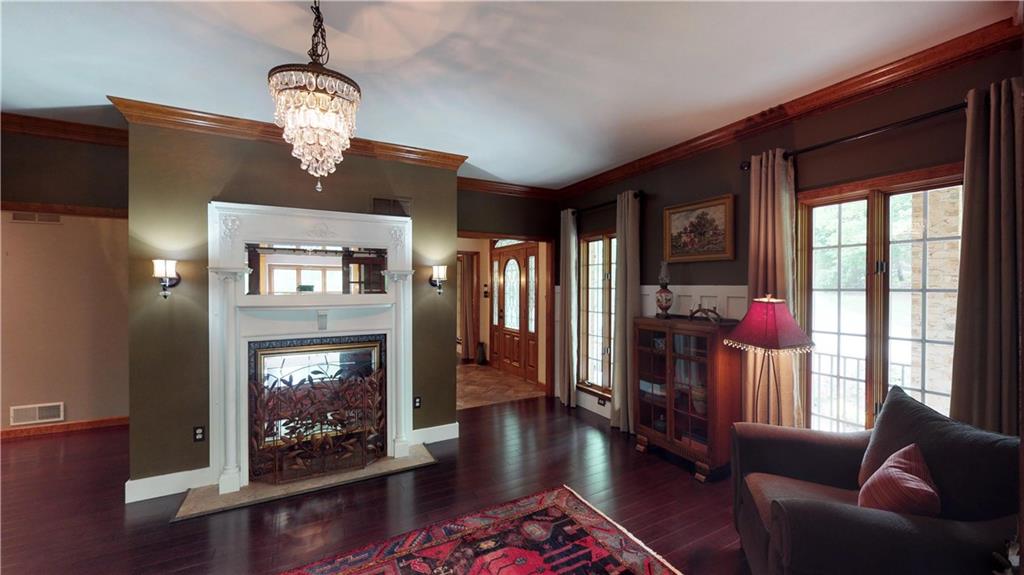9153 Woodcrest Road Pittsburgh, PA 15237 - Photo 10 of 25 Gallery Image 10