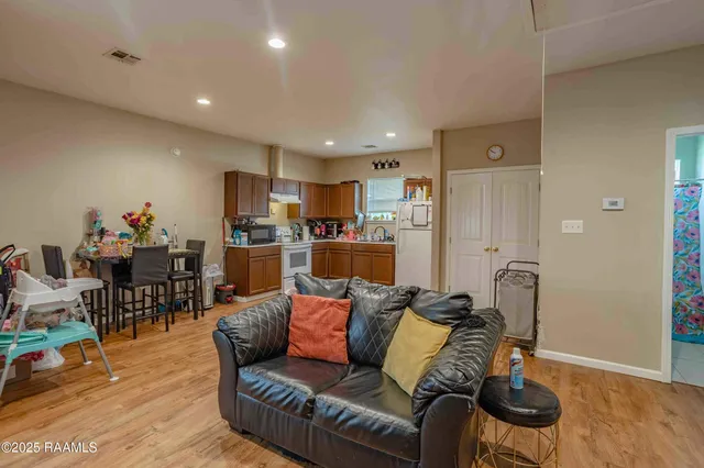 $140,000 | 255 Chatrian Street, Sunset, LA 70584