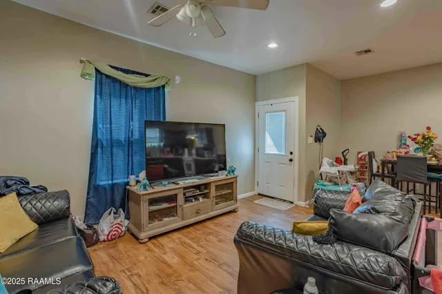 $140,000 | 255 Chatrian Street, Sunset, LA 70584