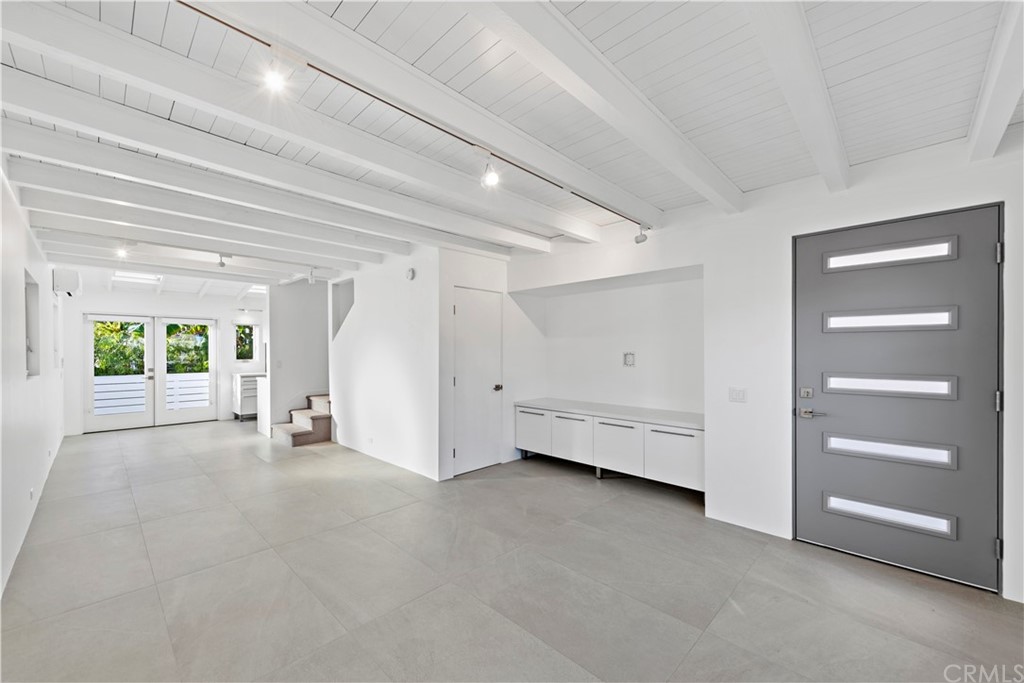 239 Fairview Street Laguna Beach, CA 92651 - Photo 61 of 67 a view of an empty room with a window