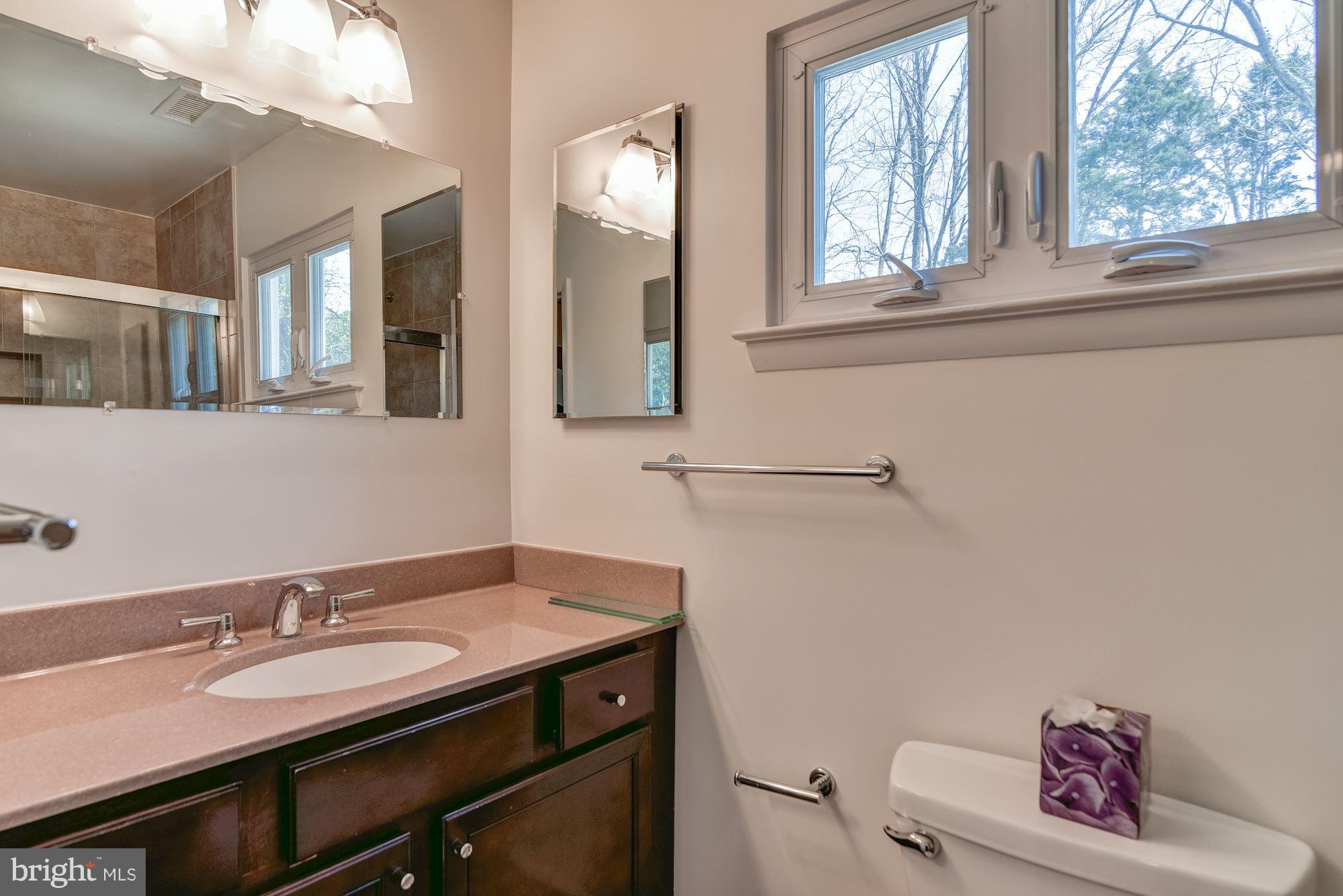 6212 Rockhurst Road Bethesda, MD 20817 - Photo 19 of 29 Bath (Master)