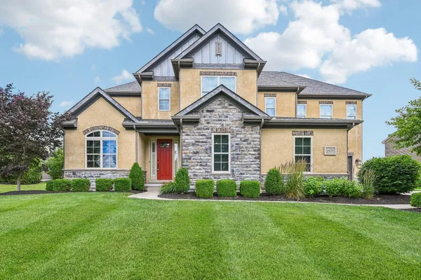 $999,999 | 8420 Avalon Lane, Plain City, OH 43064