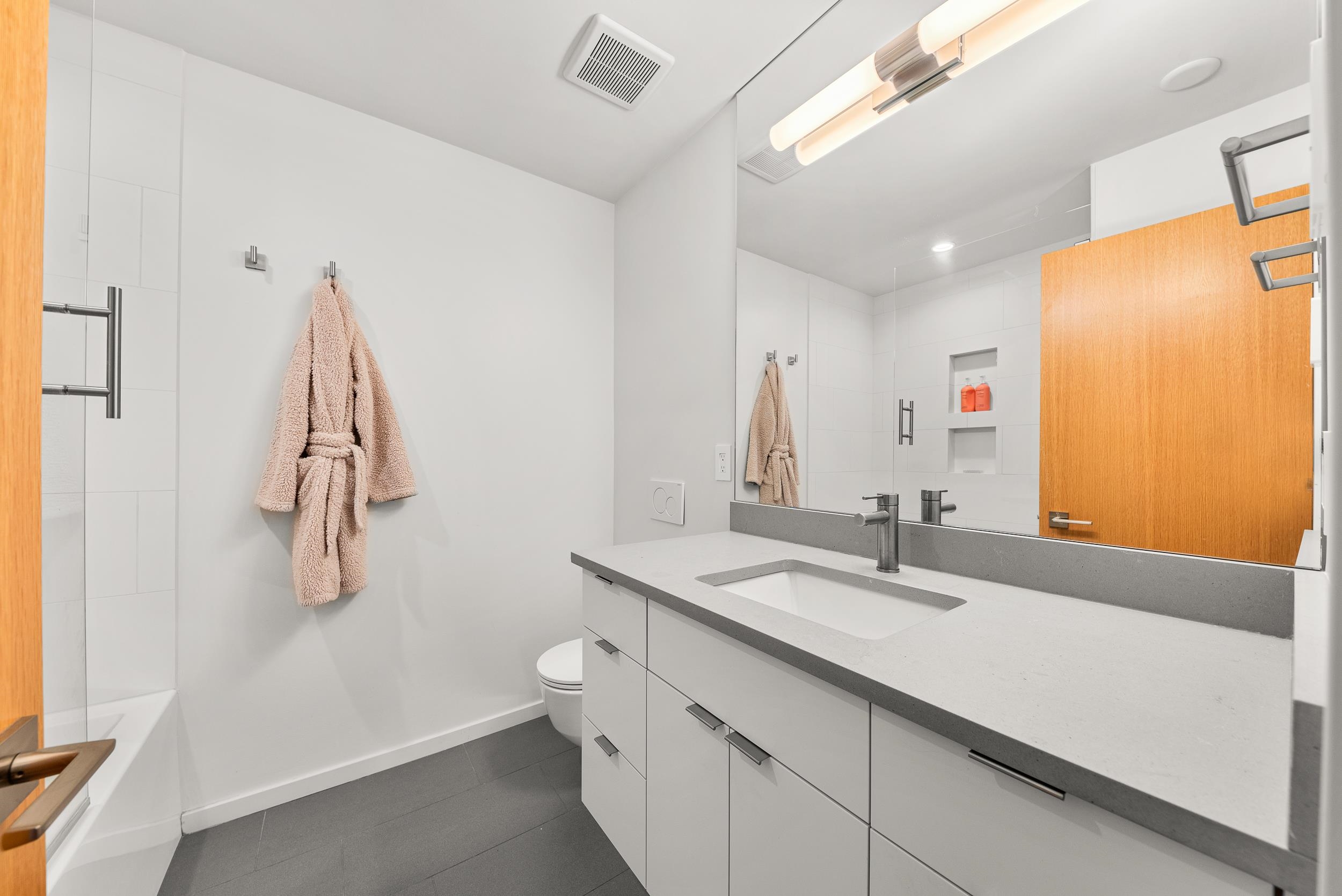 2127 South Helena Street Spokane, WA 99203 - Photo 15 of 50