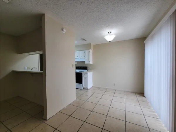 $1,300 | 2804 Bull Run, Unit B, Taylor, TX 76574