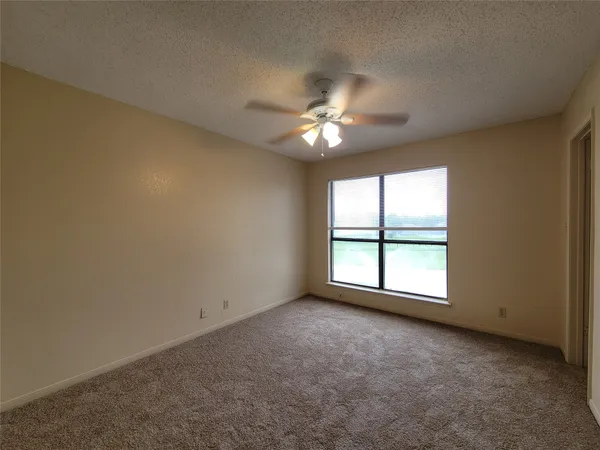$1,300 | 2804 Bull Run, Unit B, Taylor, TX 76574