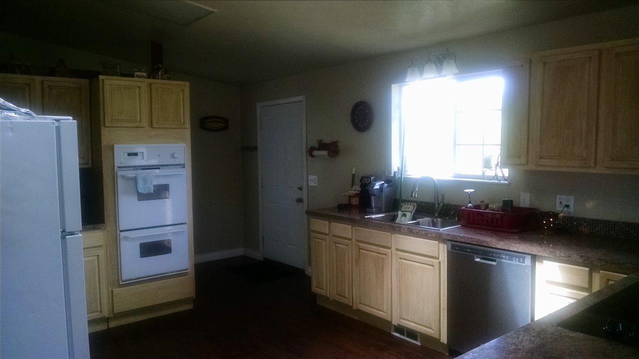 31216 North Cleveland Road Deer Park, WA 99006 - Photo 8 of 18 Gallery Image 8