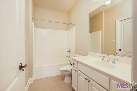 $690,000 | 40174 Dove Estates Court, Gonzales, LA 70737