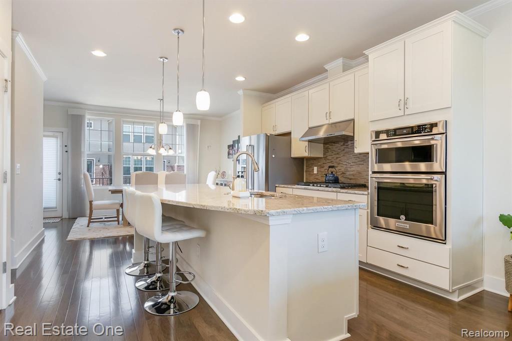 2892 Glenbar Circle Rochester, MI 48307 - Photo 8 of 29