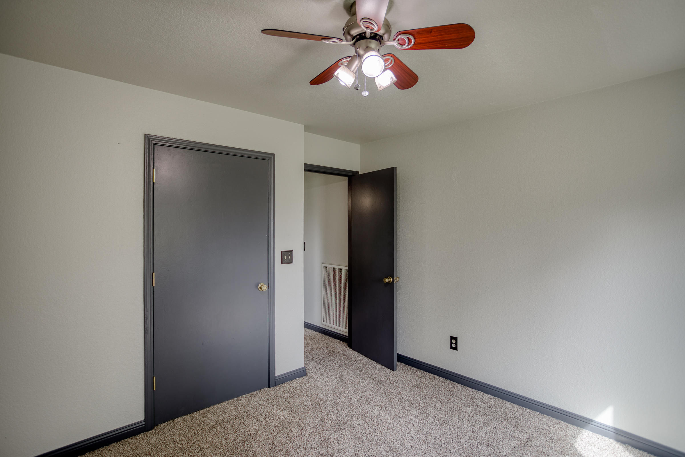 4726 Happy Valley Road Anderson, CA 96007 - Photo 33 of 44 HV7A9593