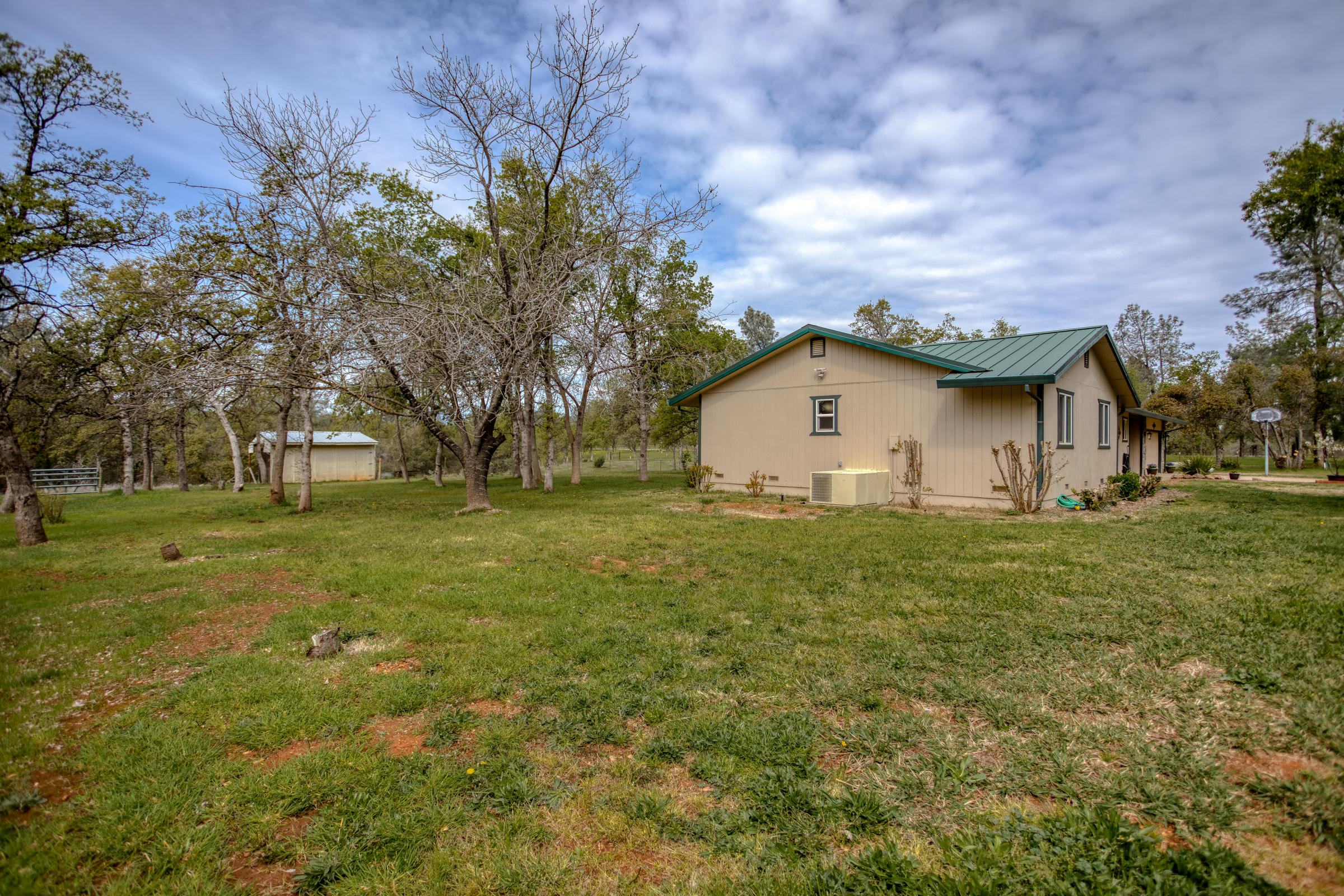 4726 Happy Valley Road Anderson, CA 96007 - Photo 4 of 44 HV7A9863