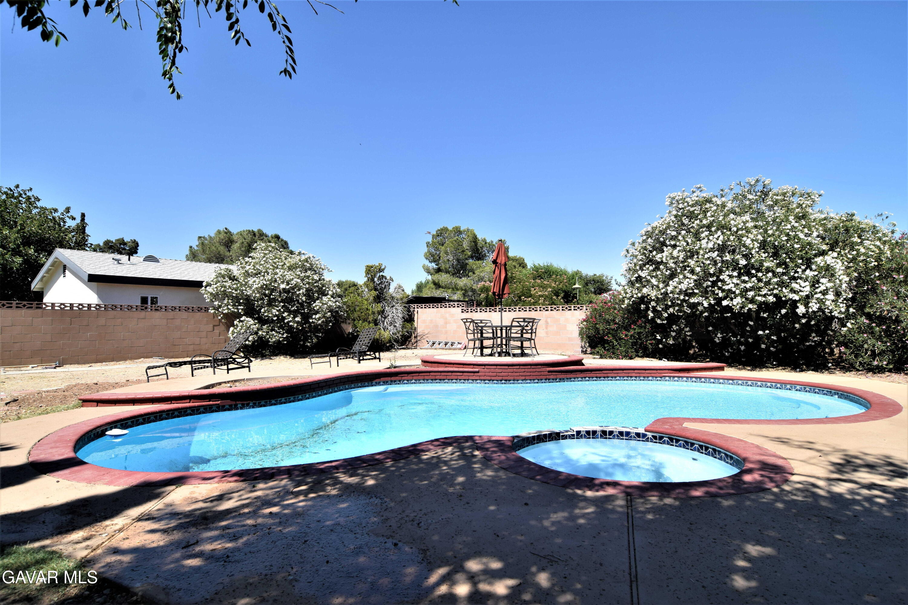 2905 East Ave R-11 Palmdale, CA 93550 - Photo 1 of 29 035 (1)