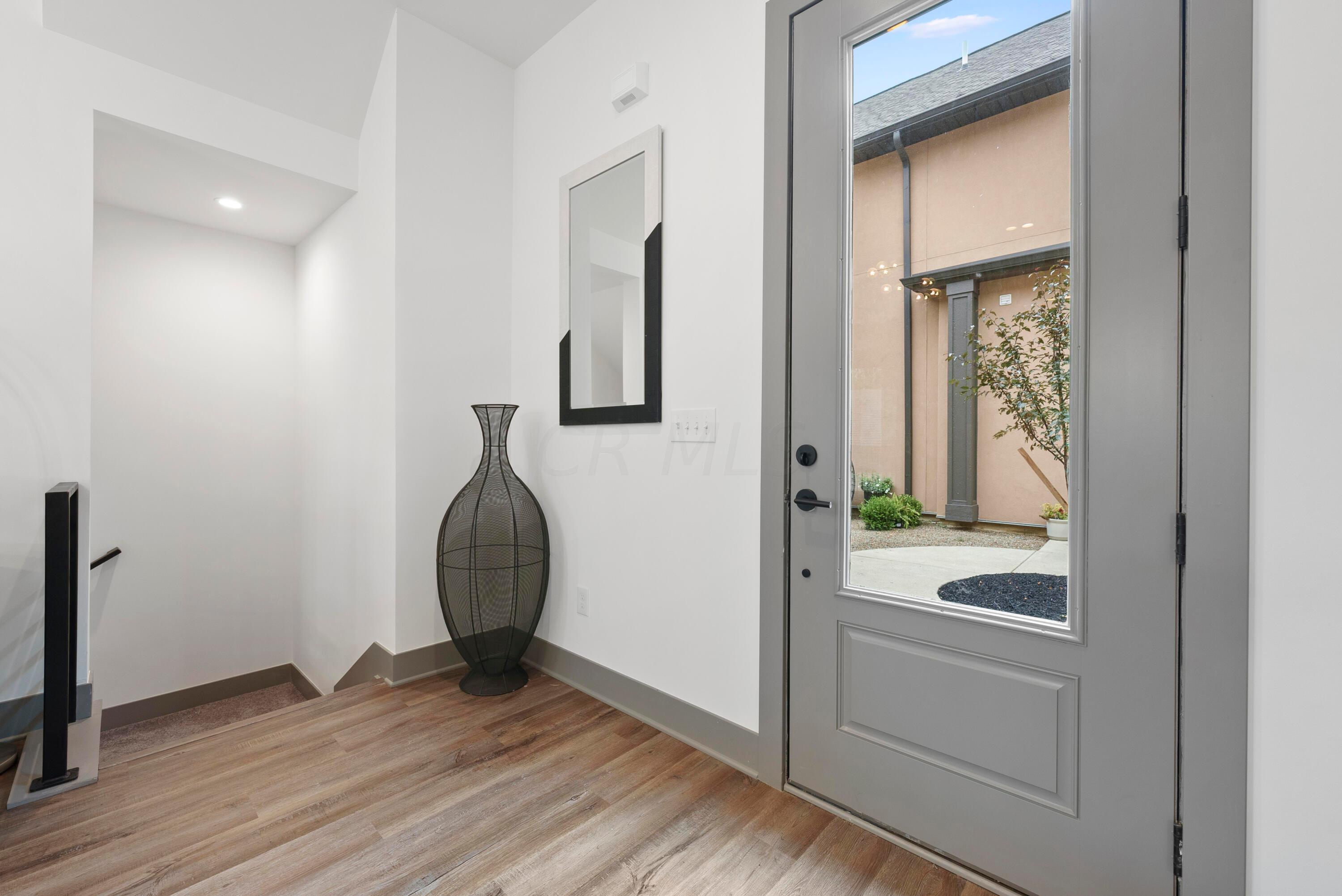 1072 Bryden Road, Unit 3 Columbus, OH 43205 - Photo 9 of 49 Front Door & Entry
