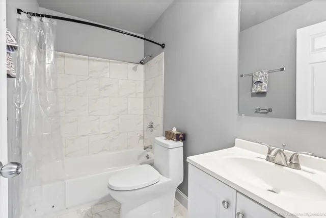 $187,500 | 18109 Idlewild Drive, Country Club Hills, IL 60478