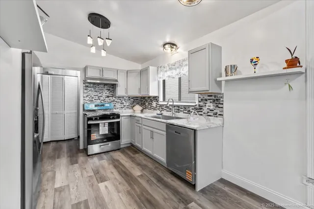 $187,500 | 18109 Idlewild Drive, Country Club Hills, IL 60478