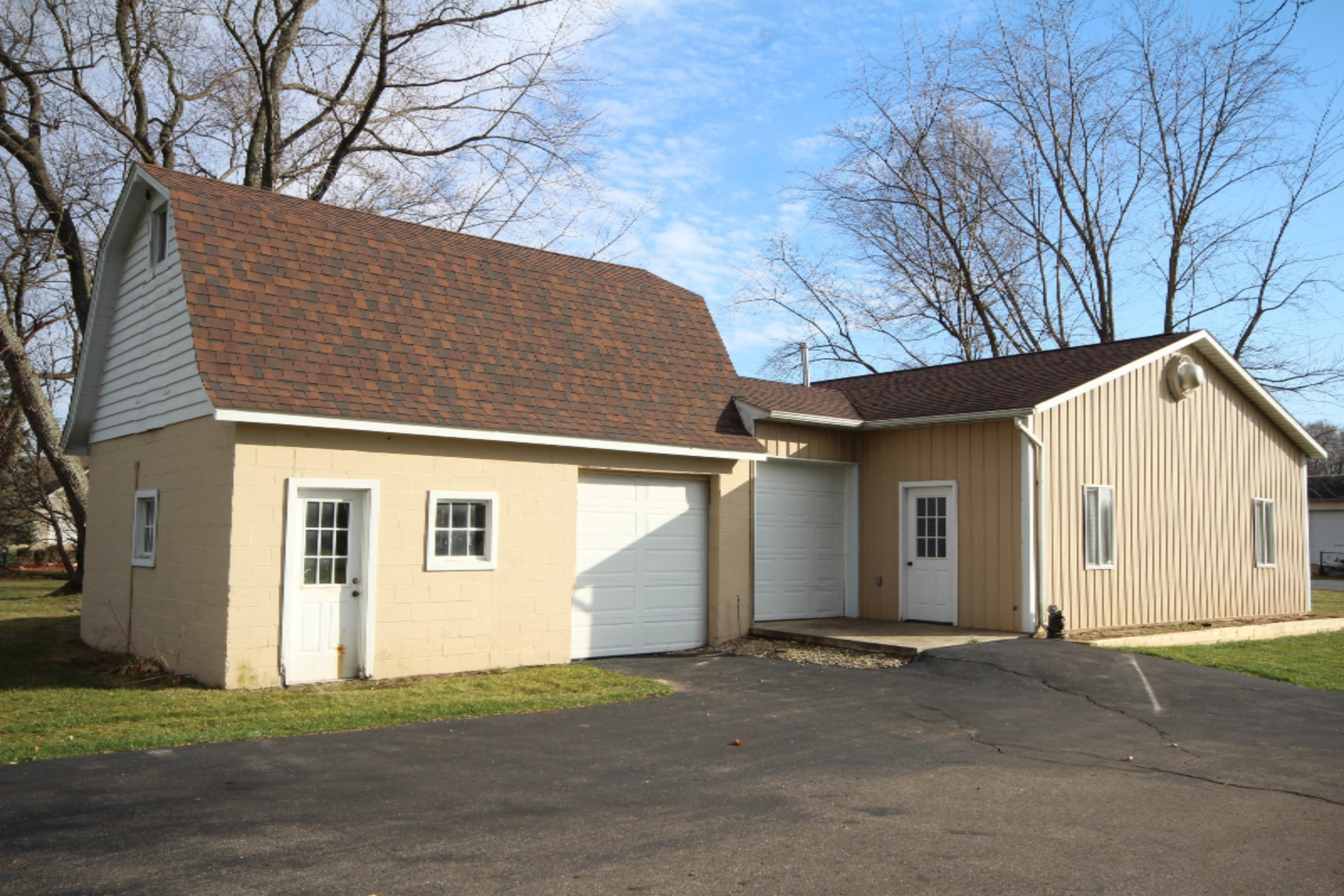 11491 South Sprinkle Road Vicksburg, MI 49097 - Photo 2 of 21 2