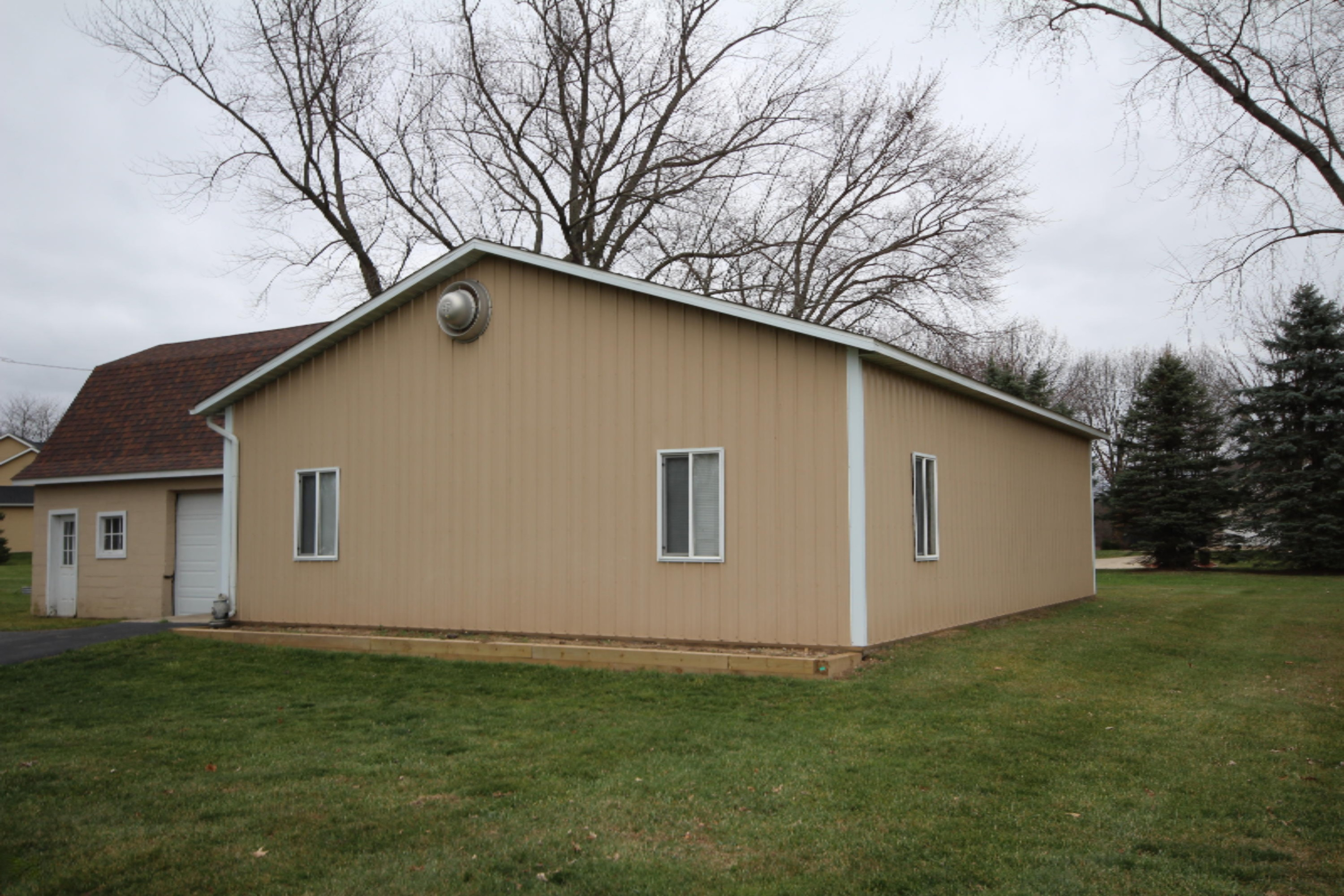 11491 South Sprinkle Road Vicksburg, MI 49097 - Photo 3 of 21 3