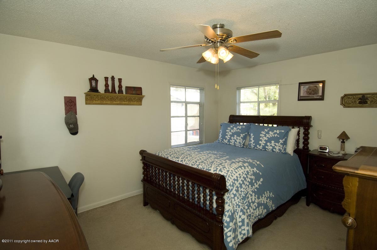 4616 South Hughes Street Amarillo, TX 79110 - Photo 9 of 19 master bedroom
